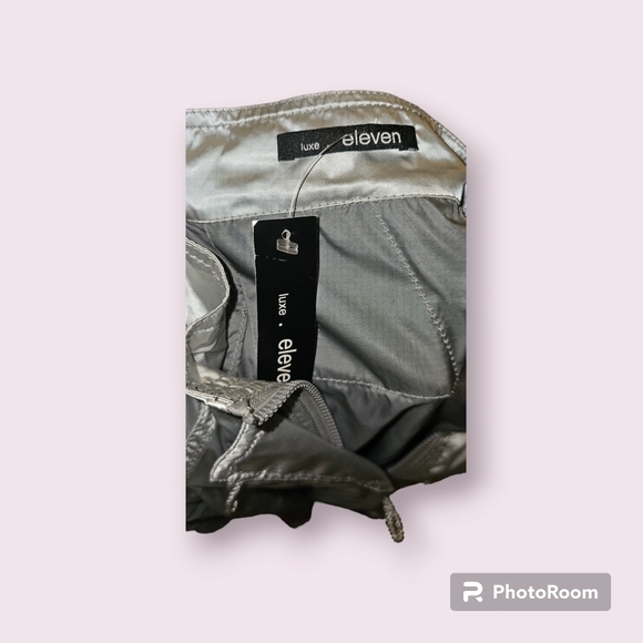 Rain coat - Picture 5 of 10